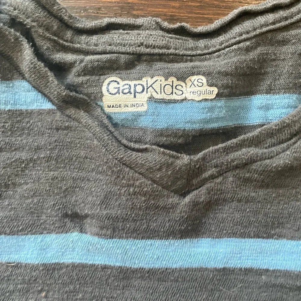 Gap Kids striped vneck
